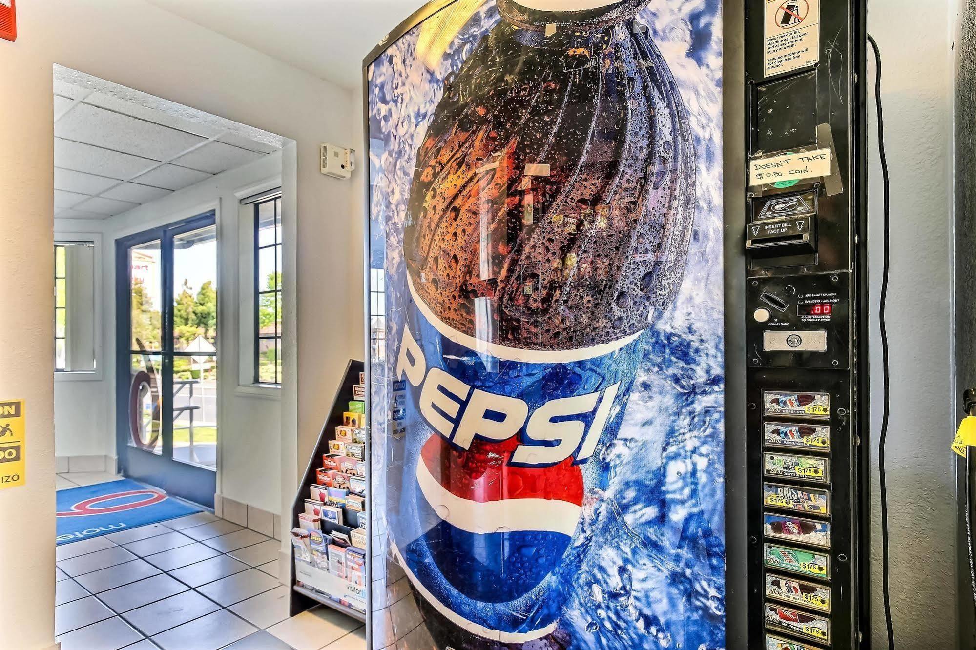 Motel 6-Pinole, Ca エクステリア 写真