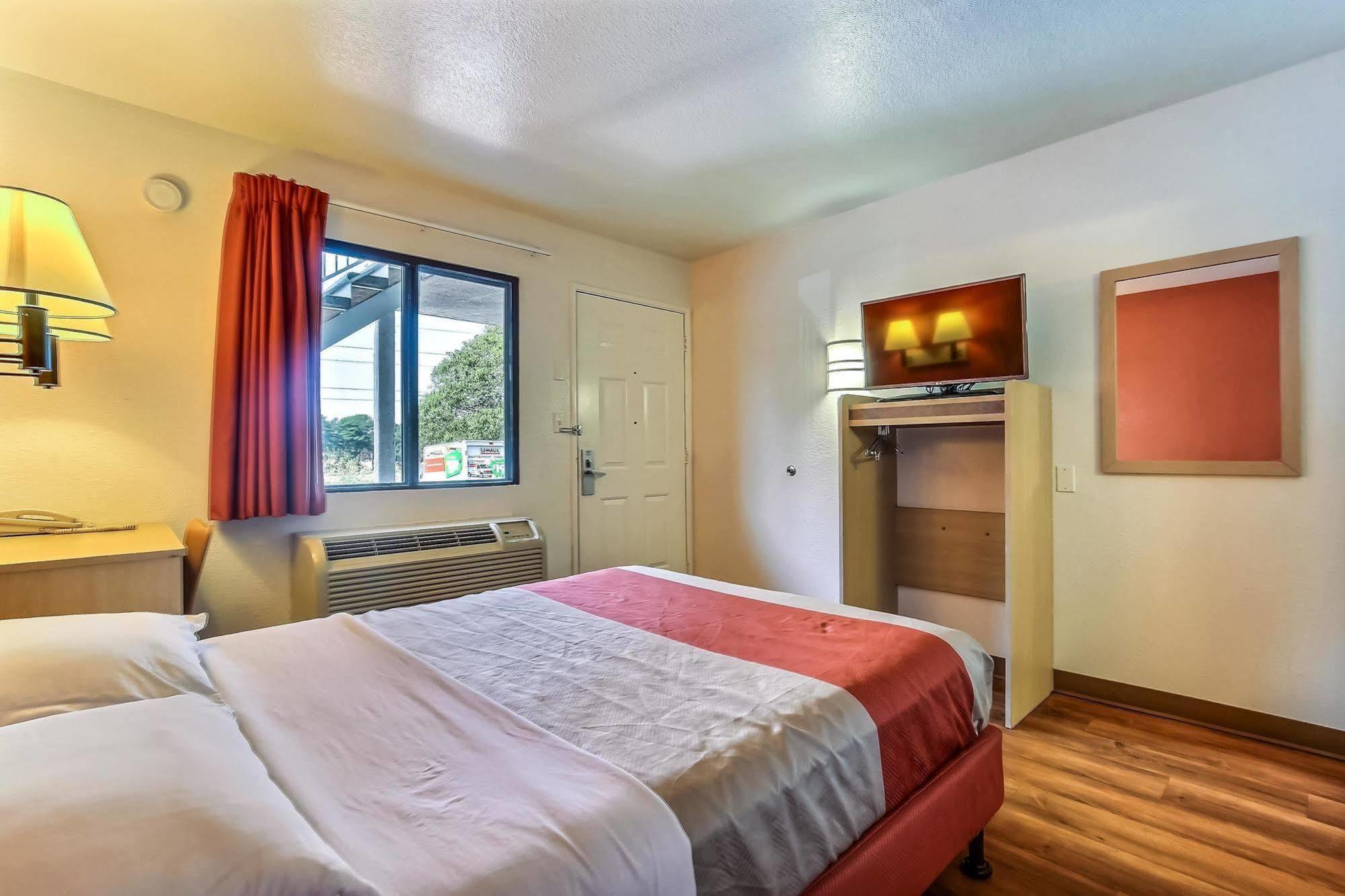 Motel 6-Pinole, Ca エクステリア 写真