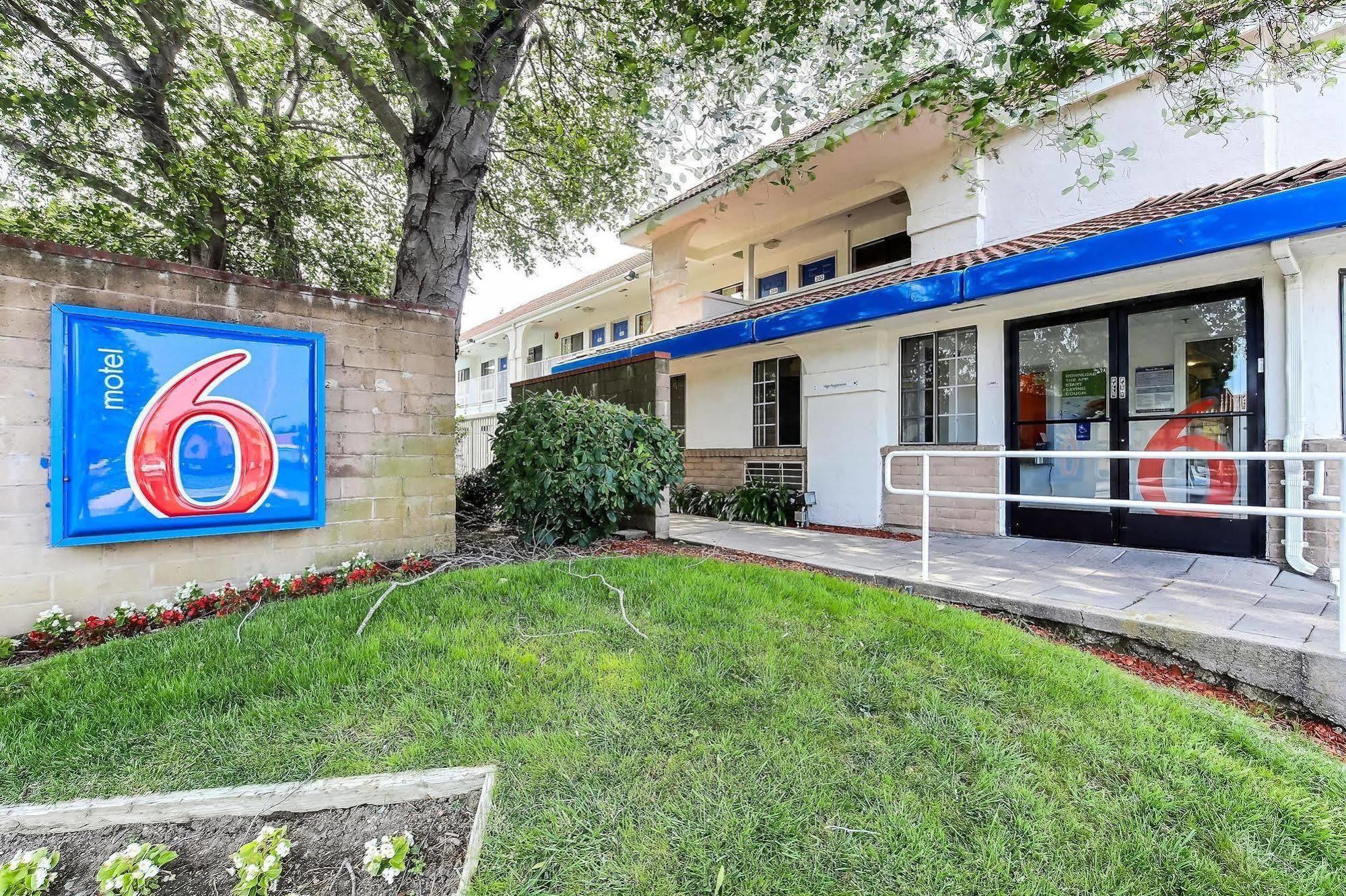 Motel 6-Pinole, Ca エクステリア 写真