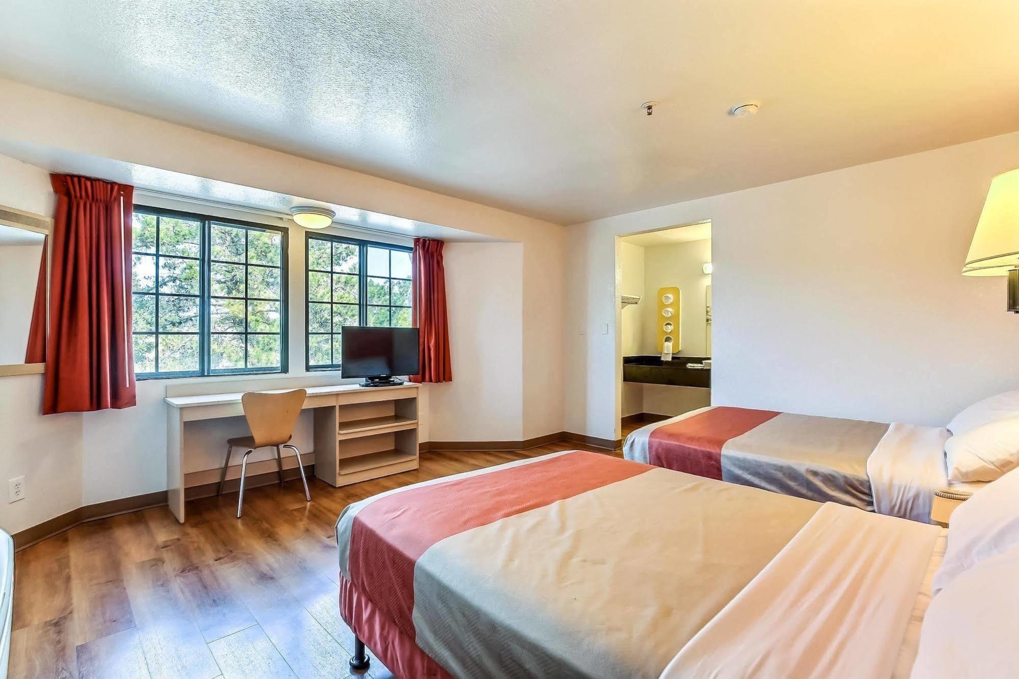 Motel 6-Pinole, Ca エクステリア 写真