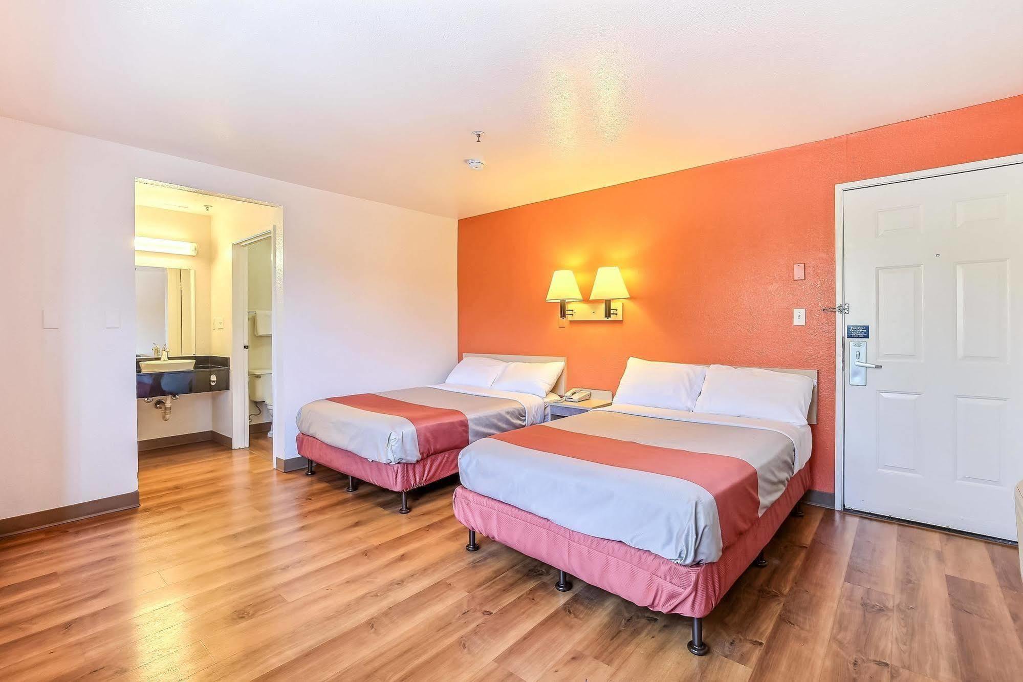 Motel 6-Pinole, Ca エクステリア 写真