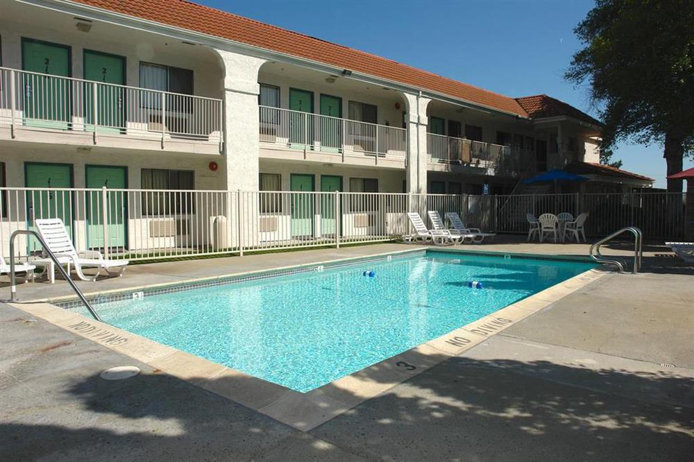 Motel 6-Pinole, Ca エクステリア 写真